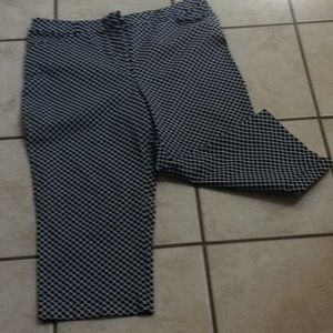 Black/white print stretch crops